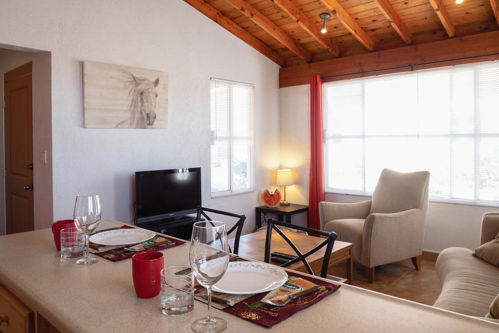 Little Nest En Rancho El Rossinyol Guest House Valle de Guadalupe Eksteriør bilde